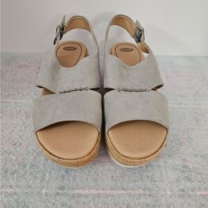 Dr. Scholl's Light Gray Espadrille Wedges